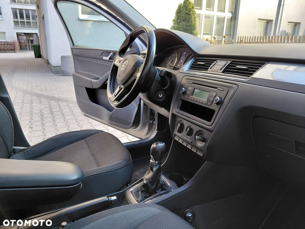 Skoda RAPID 1.2 TSI Ambition - 7
