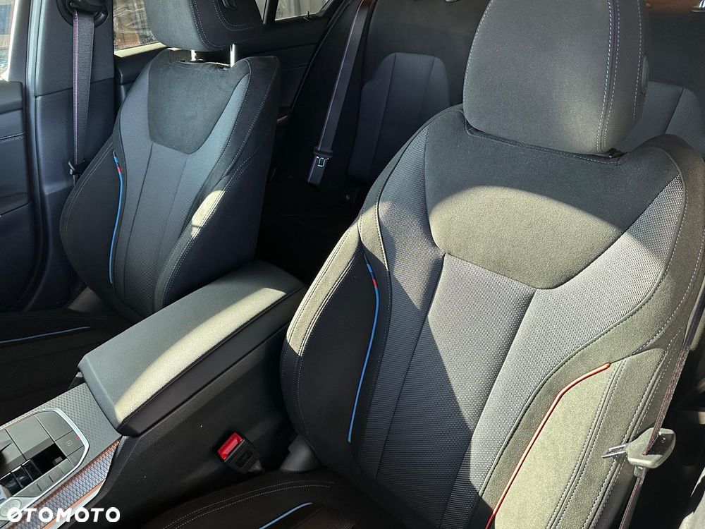 BMW Seria 3 318d mHEV - 16