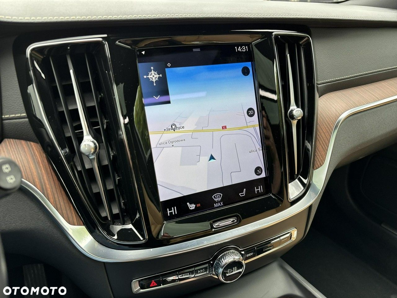 Volvo V60 Cross Country - 23