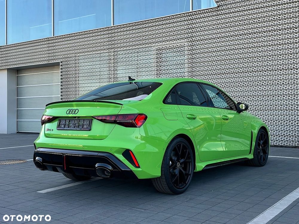 Audi RS3 Limousine - 16