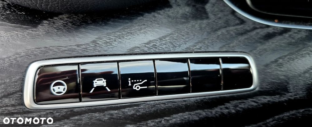 Mercedes-Benz Klasa E 220 d 9G-TRONIC - 25