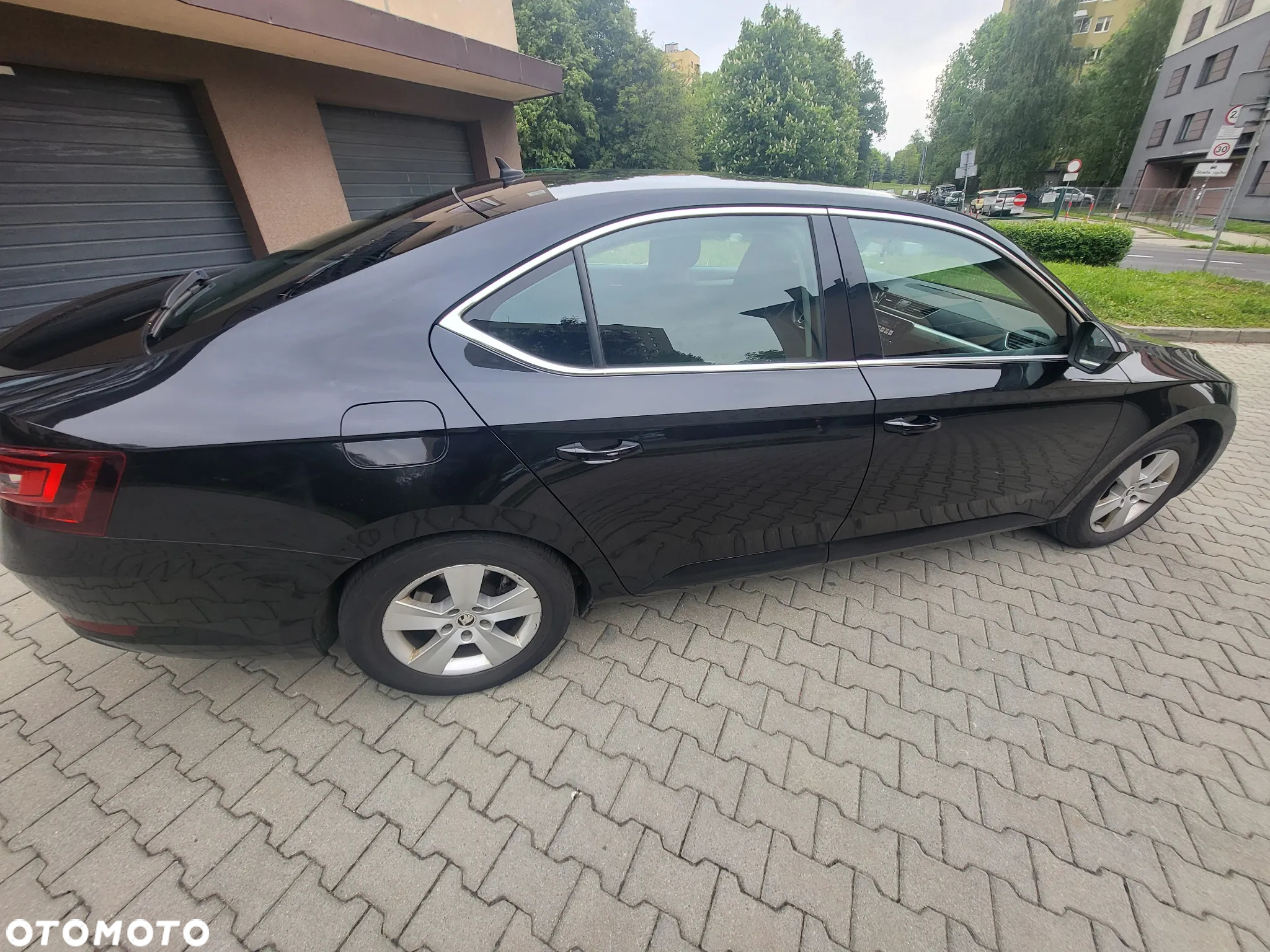 Skoda Superb 2.0 TDI Ambition - 3