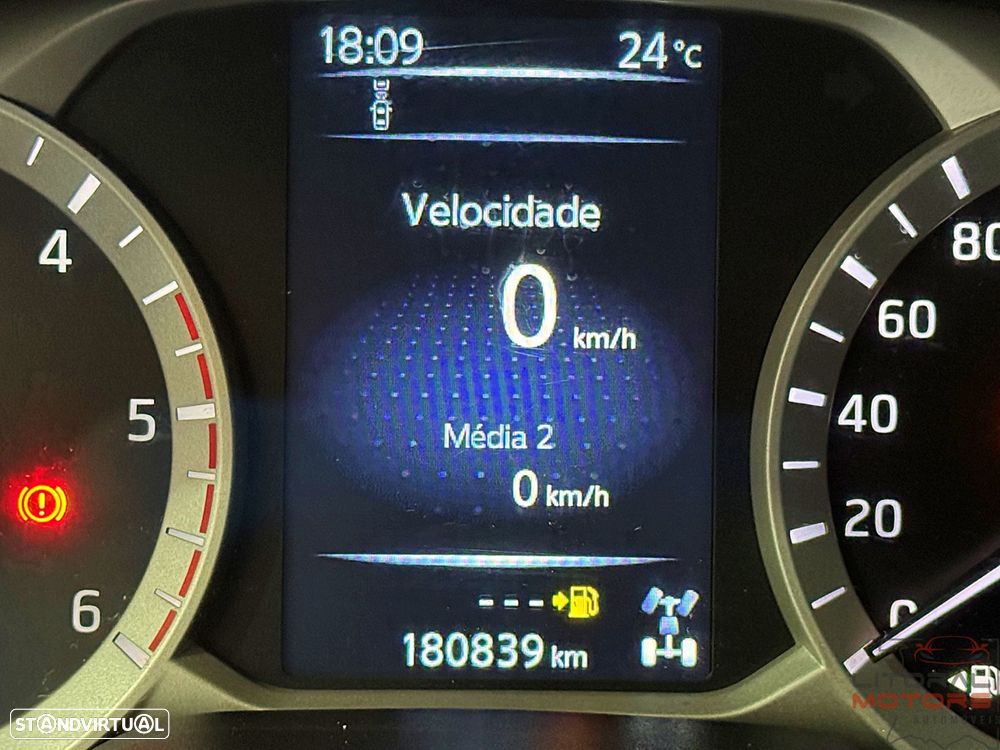 Nissan Navara 2.3 dCi CD 4WD Visia - 26