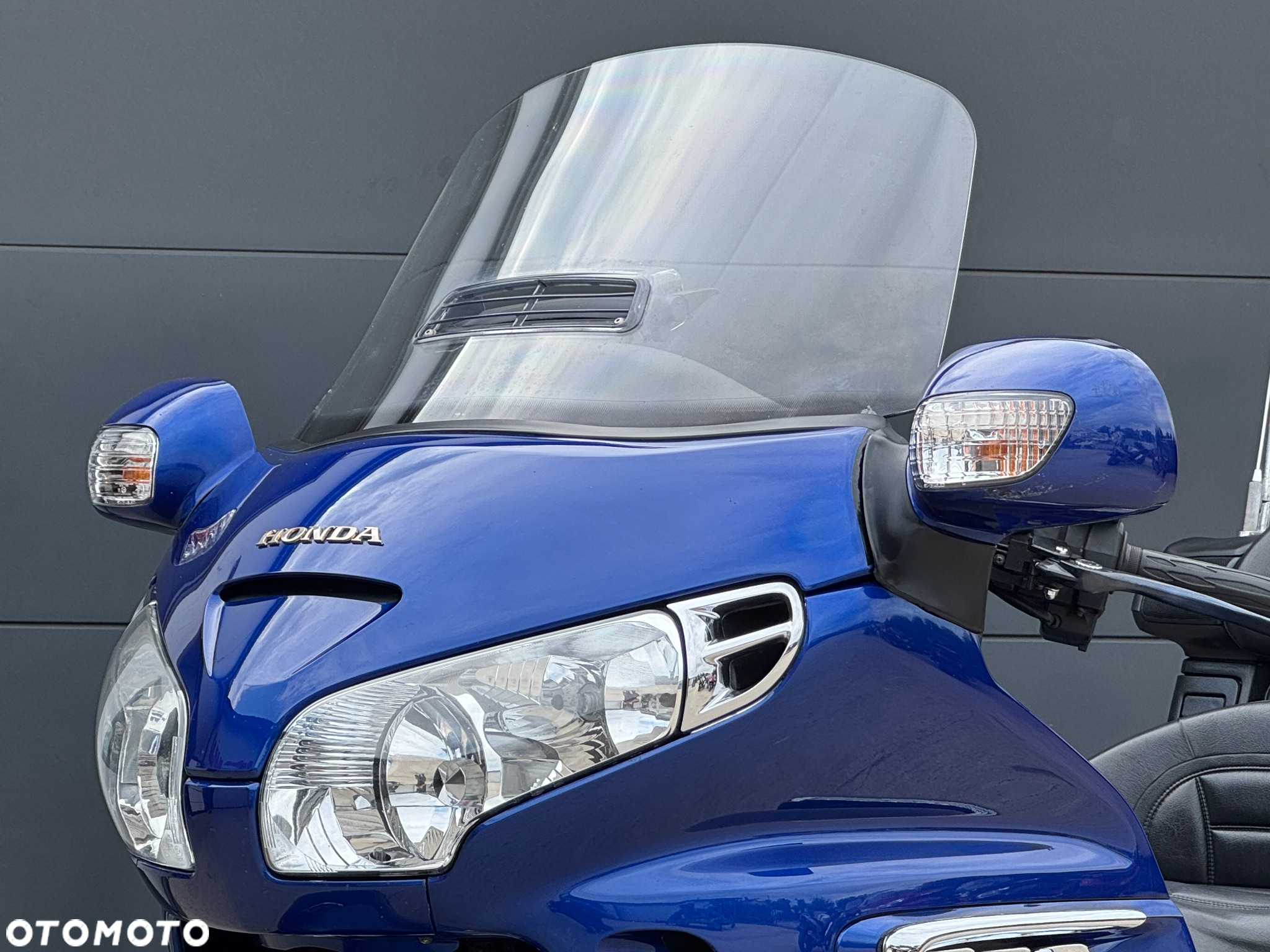 Honda GL - 23