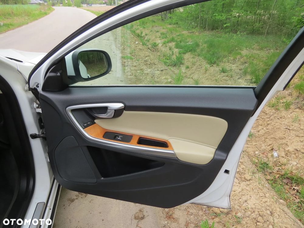 VOLVO S60 II LIFT LONG INSCRIPTION CHRISTAL WHITE PEARL 707-46 2.0 T5 B4204T11 NA CZĘŚCI - 20