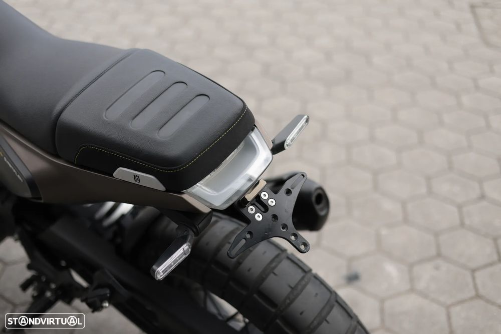 Husqvarna Svartpilen 401 <35kw - 17