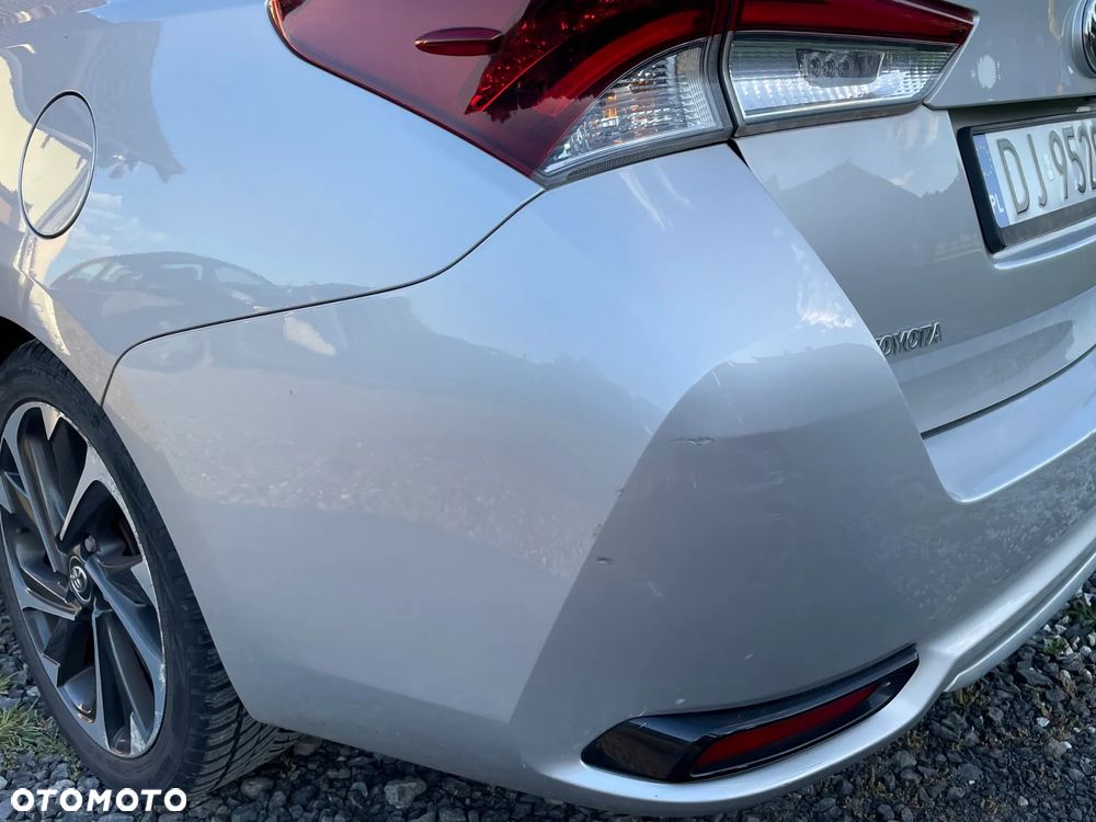 Toyota Auris 1.8 HSD Luna - 21