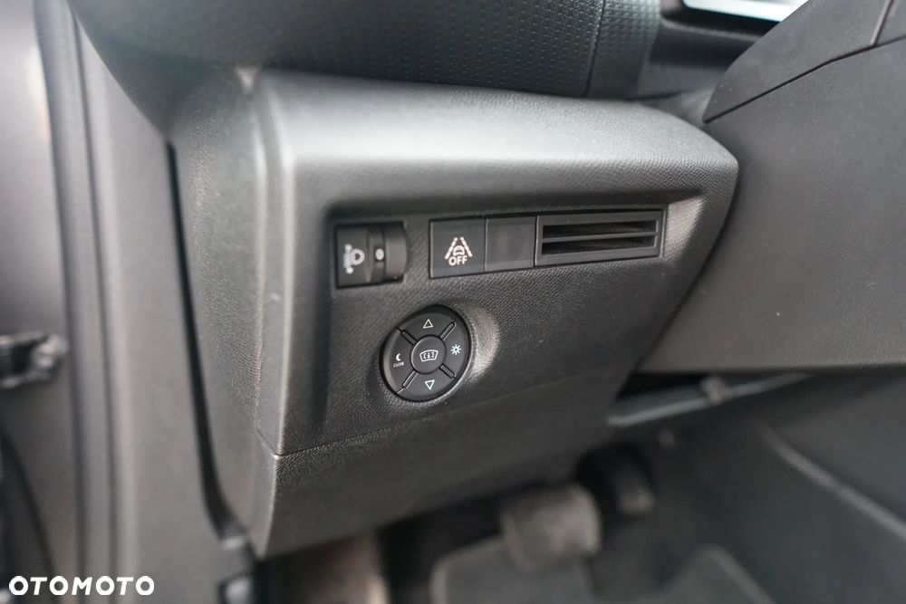 Citroën C4 BlueHDi 130 Stop&Start EAT8 SHINE - 31