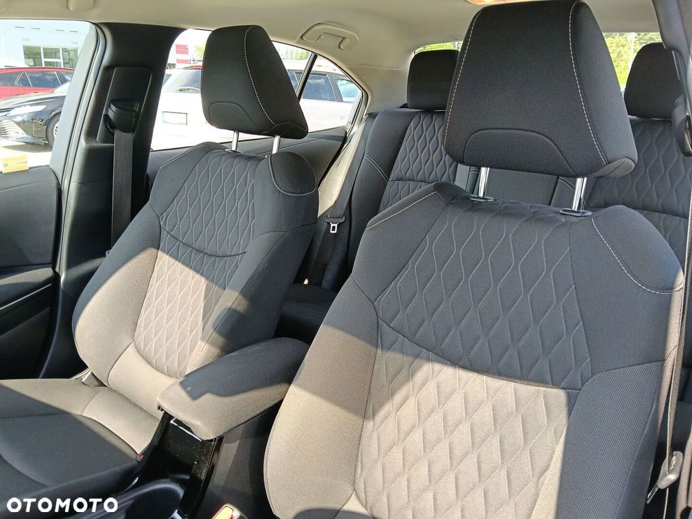 Toyota Corolla - 11