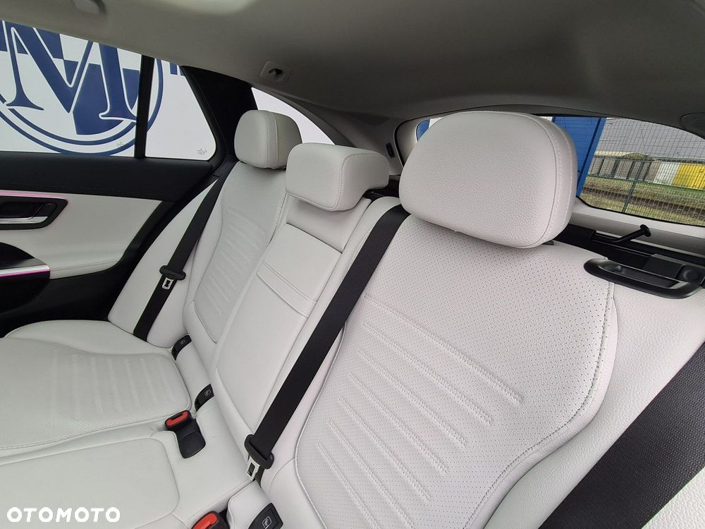 Mercedes-Benz Klasa C 220 d 9G-TRONIC AMG Line - 25