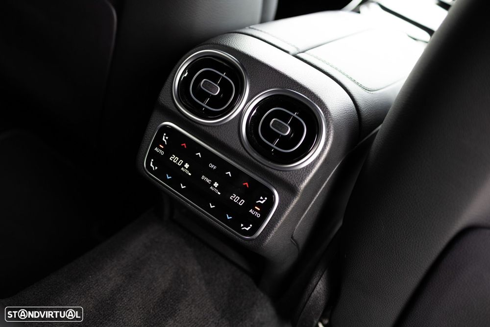 Mercedes-Benz C 300 e Avantgarde - 25