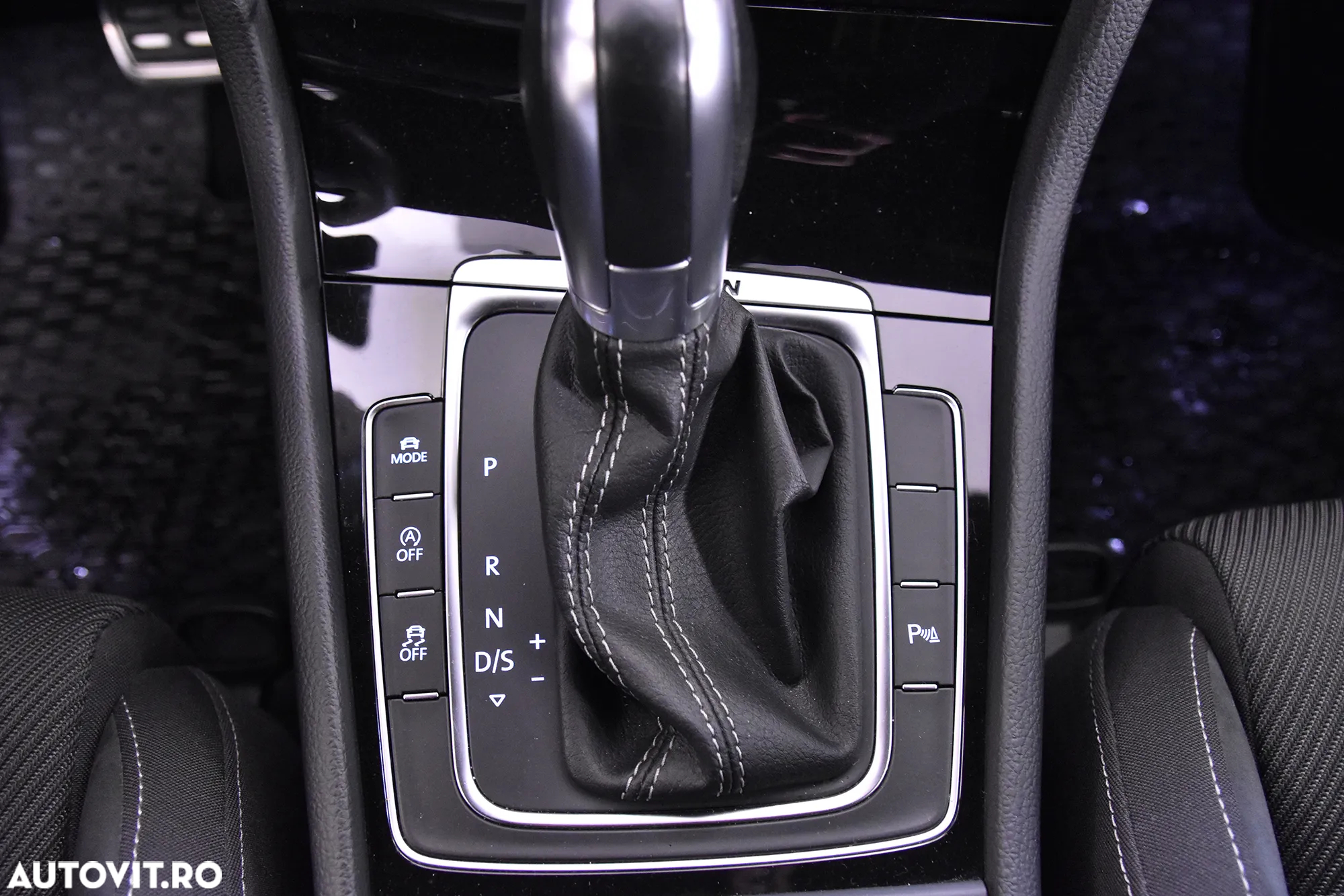 Volkswagen Golf 2.0 TSI DSG R - 17