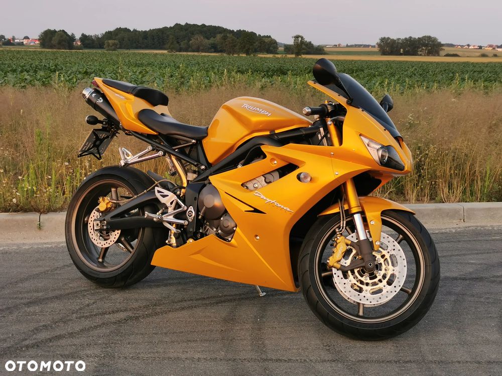 Triumph Daytona - 3