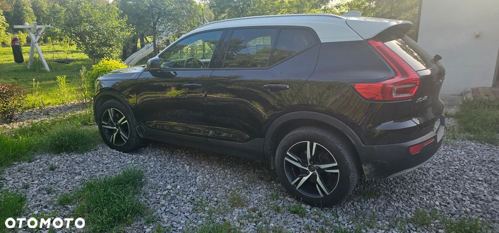 Volvo XC 40 T5 AWD Momentum - 2