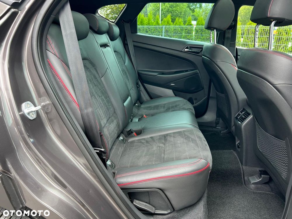 Hyundai Tucson 1.6 CRDi 48V-Hybrid 4WD DCT N Line - 23
