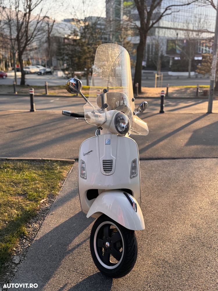 Vespa GTS 300 IE - 6