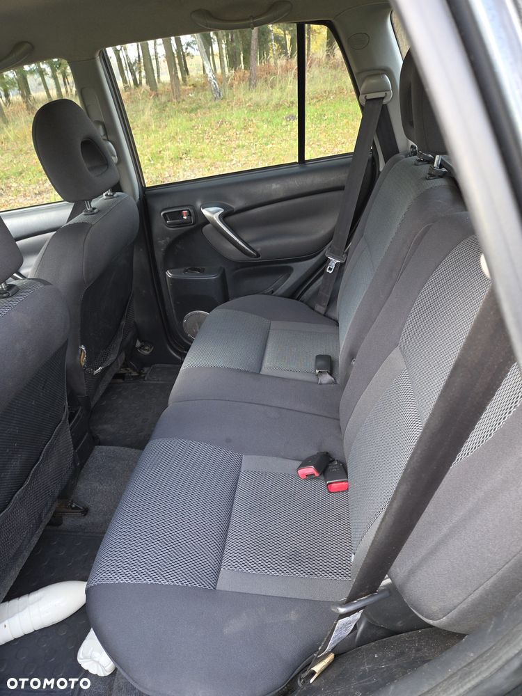 Toyota RAV4 - 5