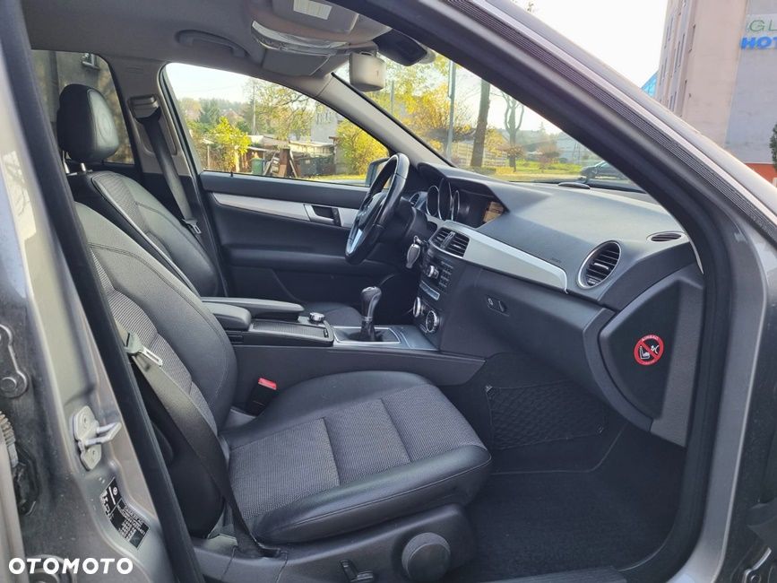 Mercedes-Benz Klasa C 180 Kompressor Avantgarde - 16