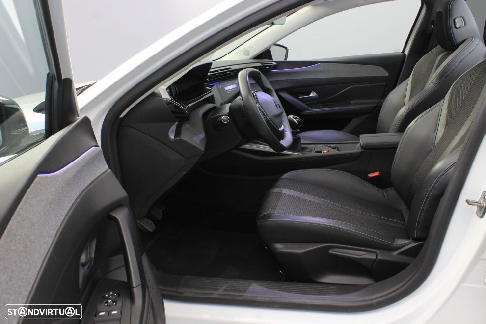 Peugeot 308 SW 1.2 PureTech Allure - 23