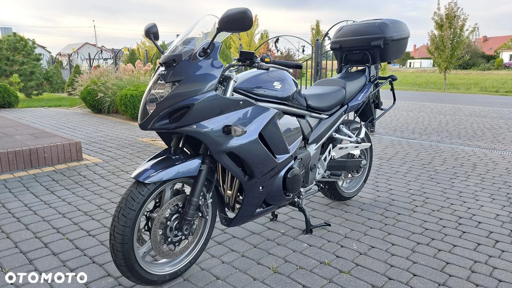 Suzuki GSX - 39