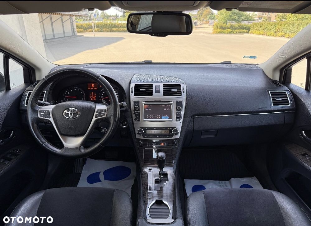 Toyota Avensis 2.0 Prestige NAVI MS - 25