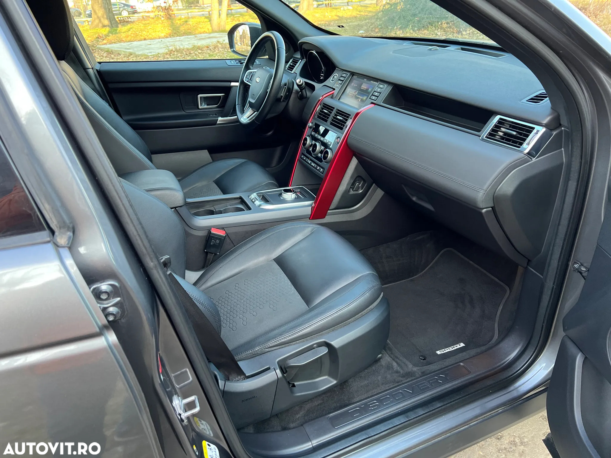 Land Rover Discovery Sport - 19