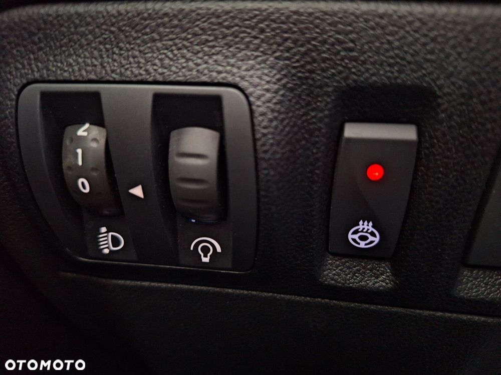 Renault Megane 1.3 TCe FAP Techno EDC - 35
