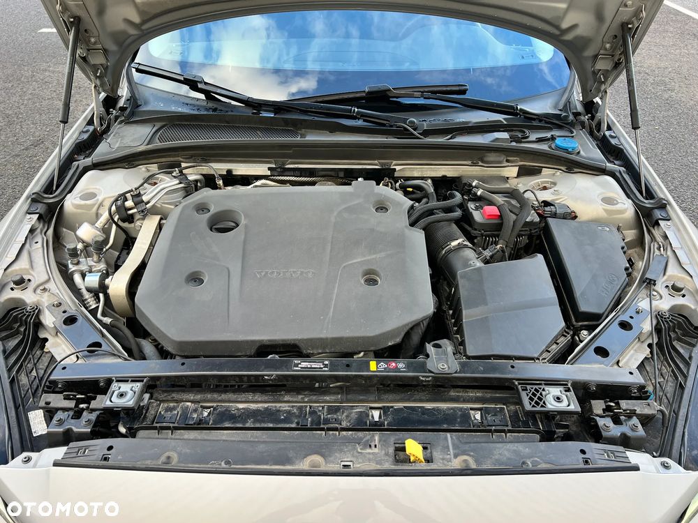 Volvo V60 B4 D Core - 36
