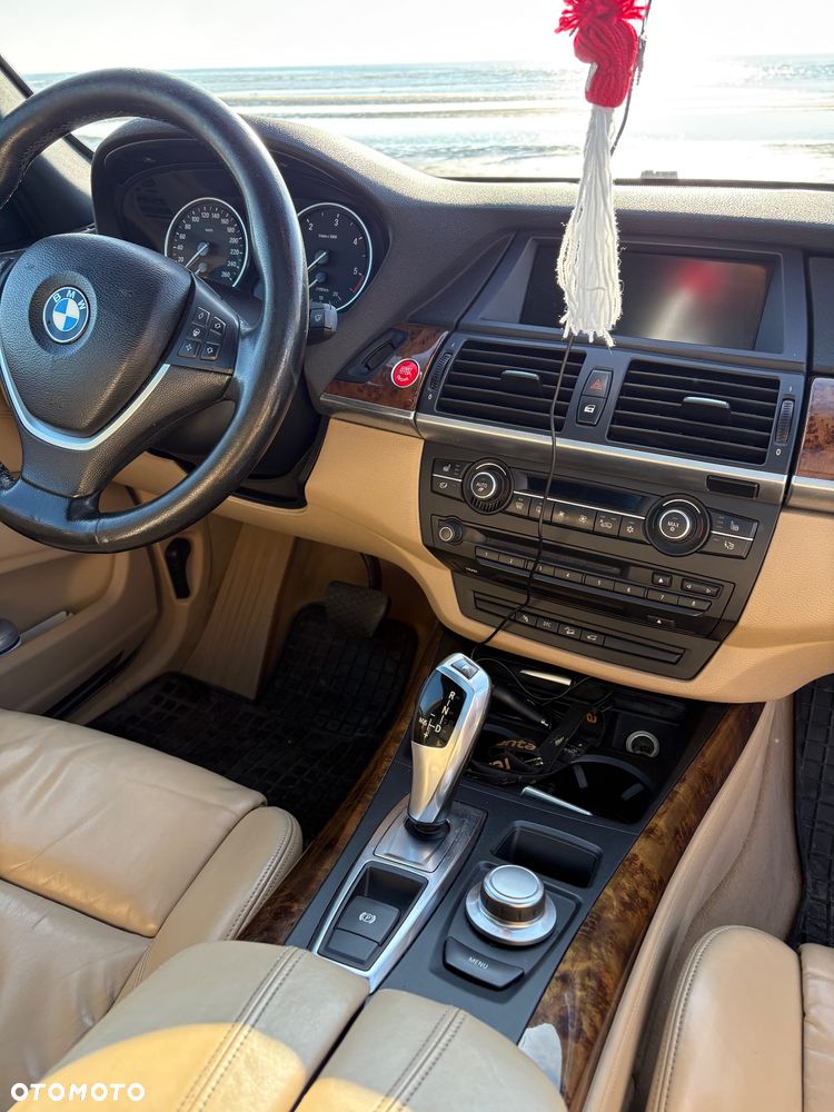 BMW X5 3.0d - 10