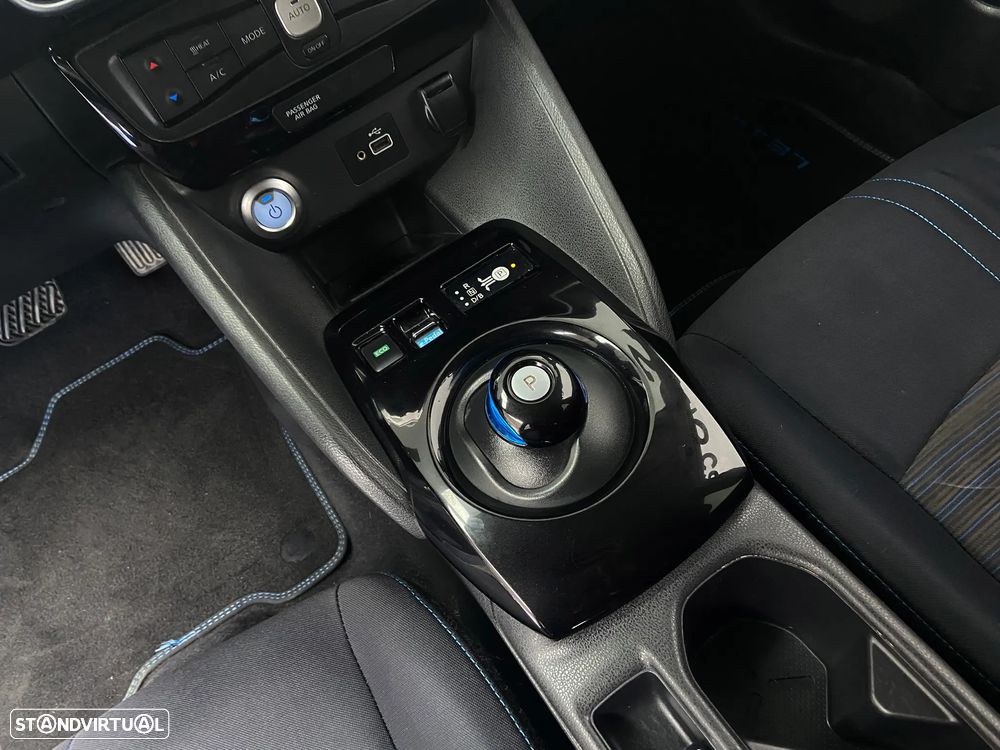 Nissan Leaf N-Connecta - 19