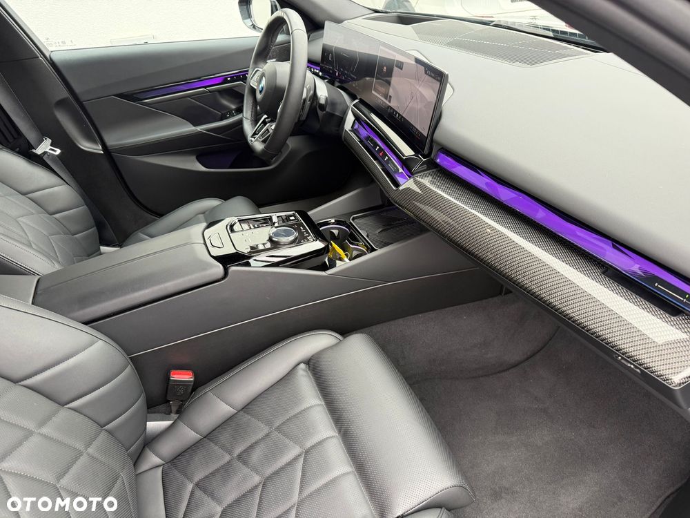 BMW Seria 5 520d - 30