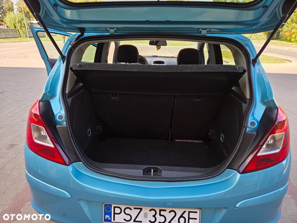 Opel Corsa 1.4 16V Satellite - 21