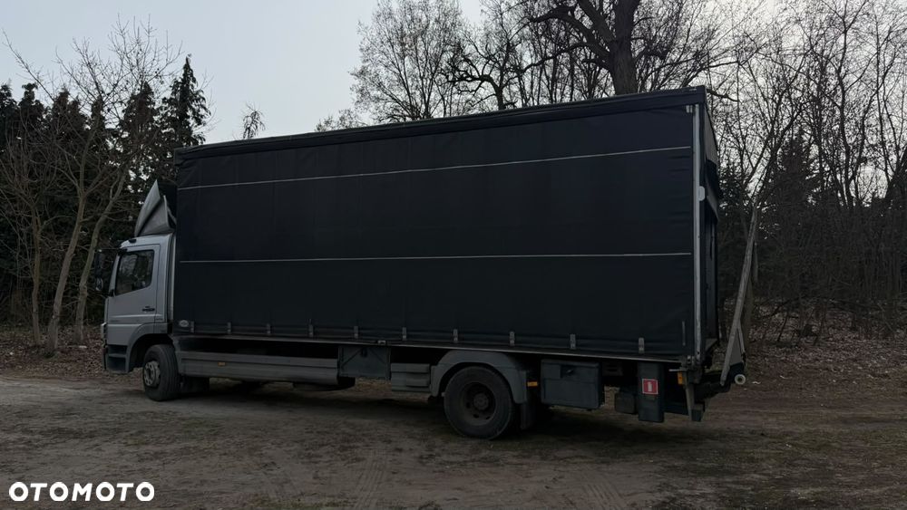 Mercedes-Benz 1222L - 9