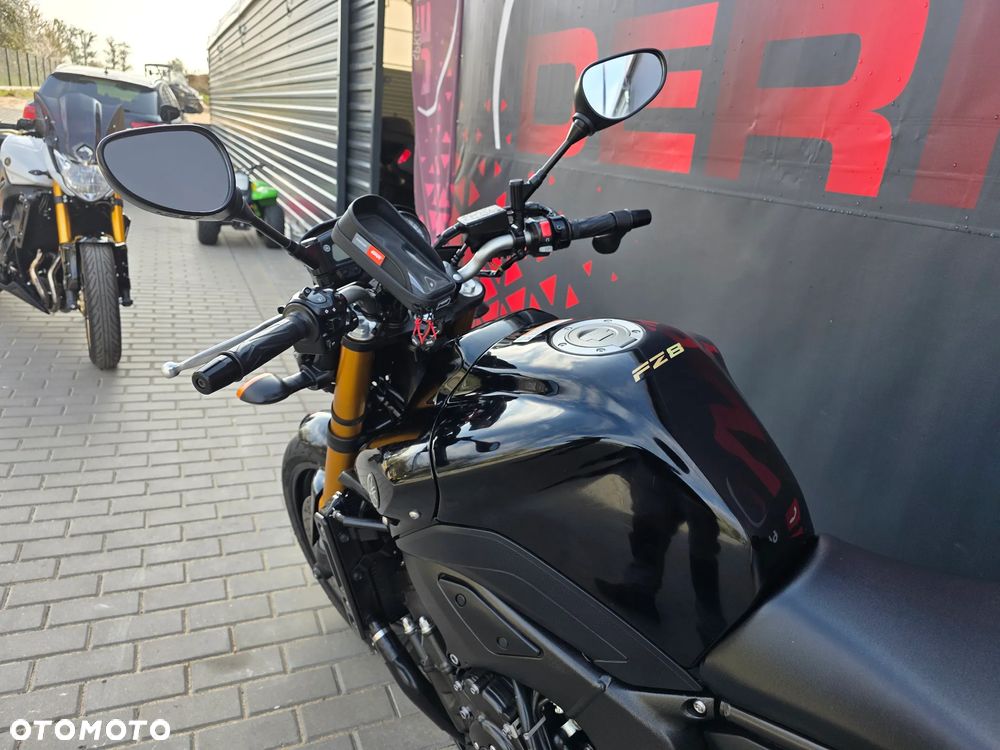 Yamaha FZ8 - 14