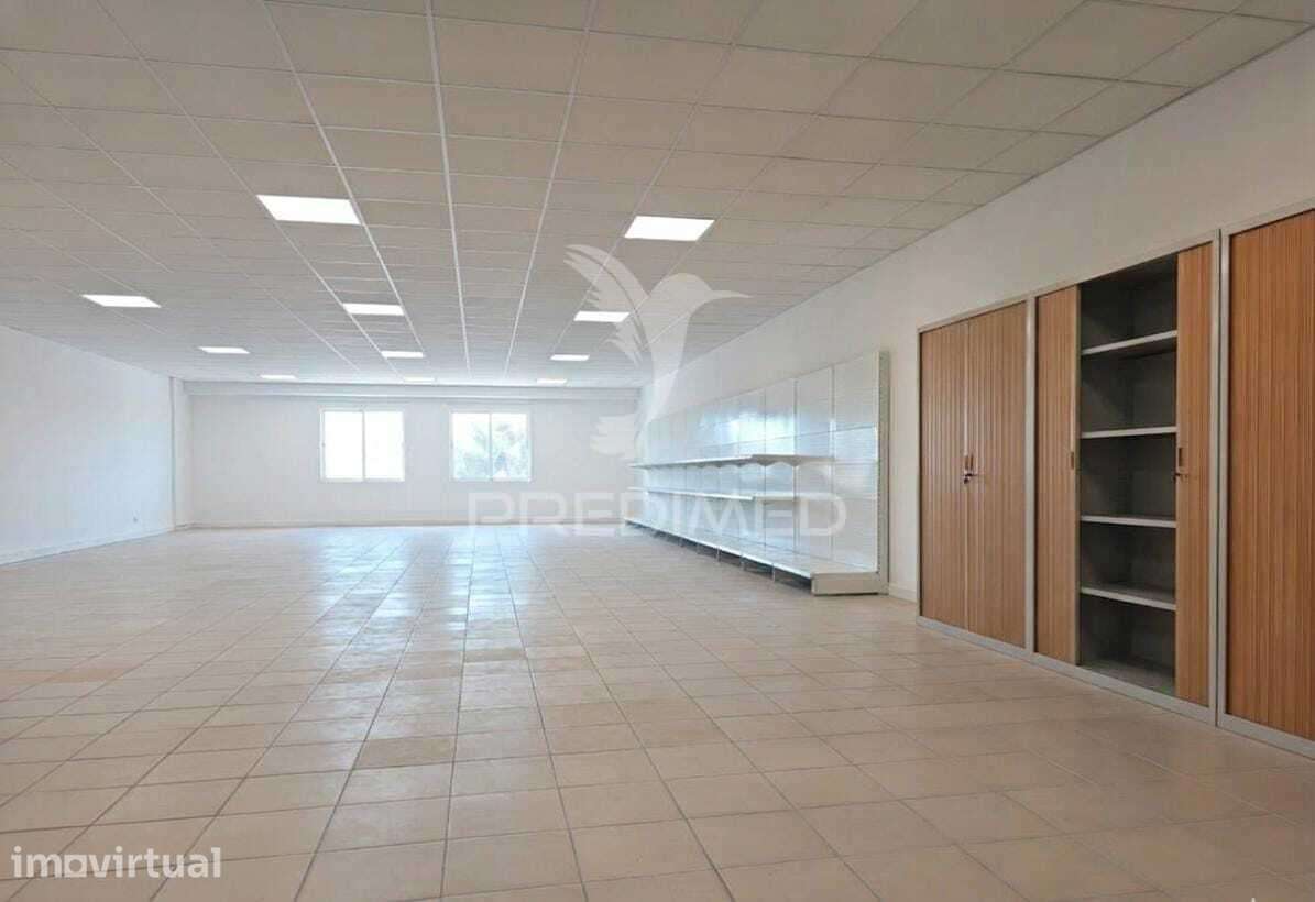 Espaço Comercial e Industrial de 357m² (Duplex) – Lagos (Parque Ind... - Grande imagem: 2/9