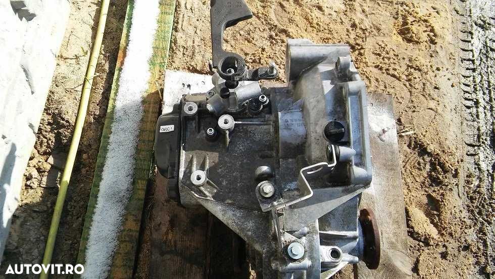 Cutie viteze VW Passat; 1.6 Benzina; 5 Trepte - JJU - 3