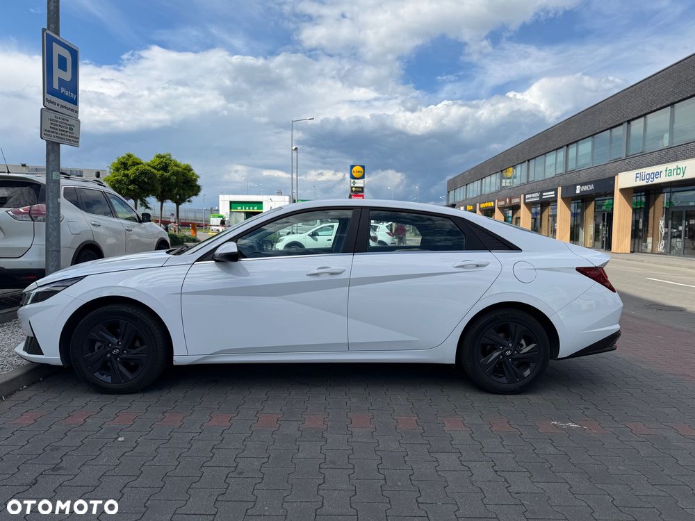 Hyundai Elantra - 6