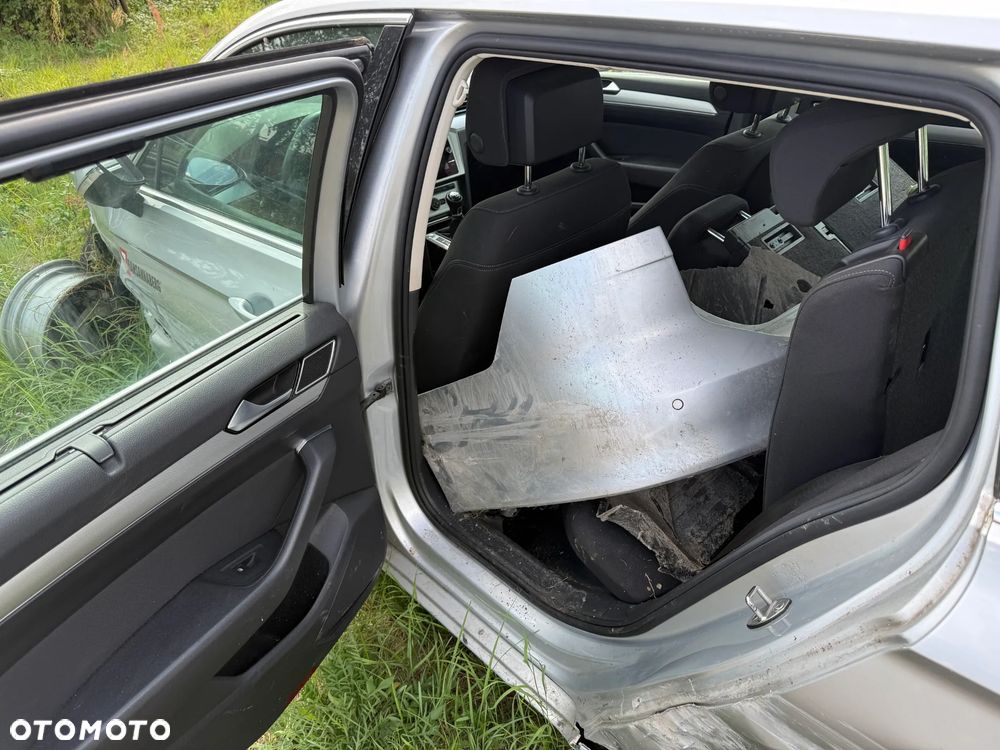 Volkswagen Passat - 8
