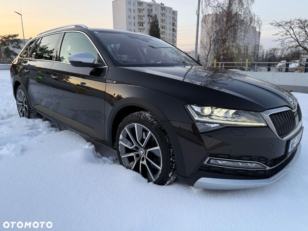 Skoda Superb 2.0 TDI SCR 4x4 Scout DSG - 11