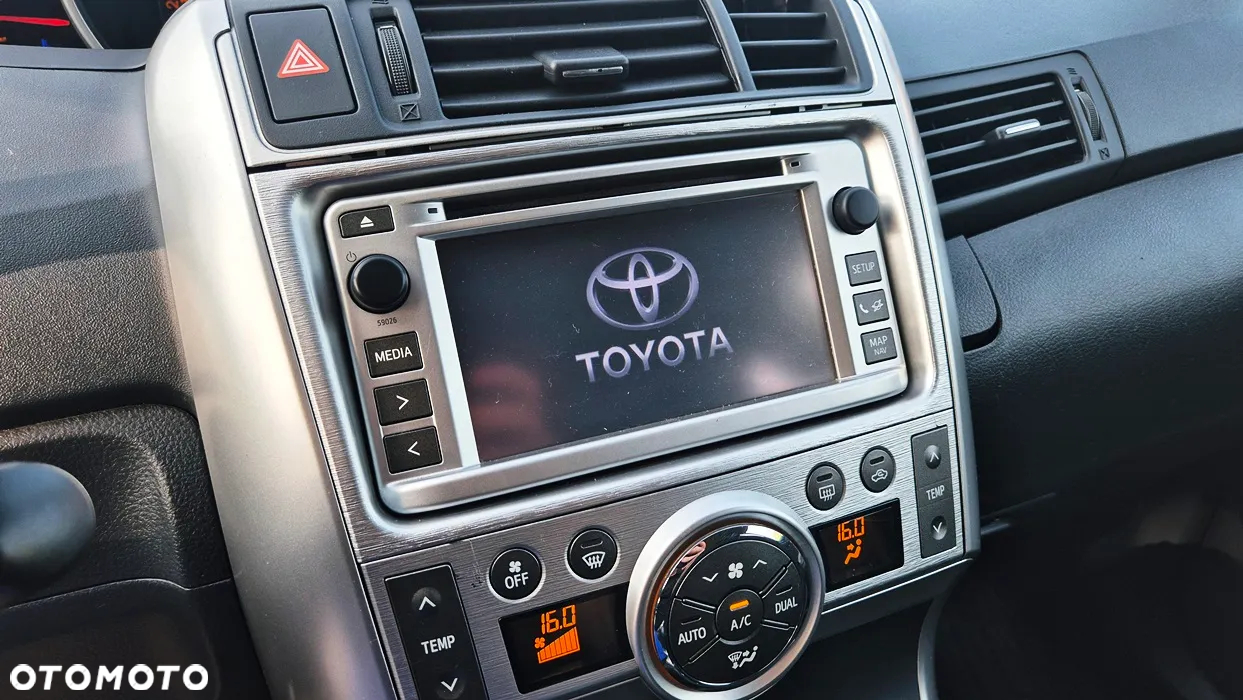 Toyota Verso 1.8 Executive - 39