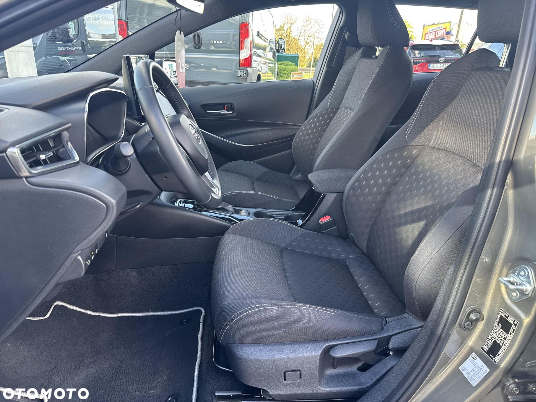 Toyota Corolla 1.8 Hybrid Comfort - 10