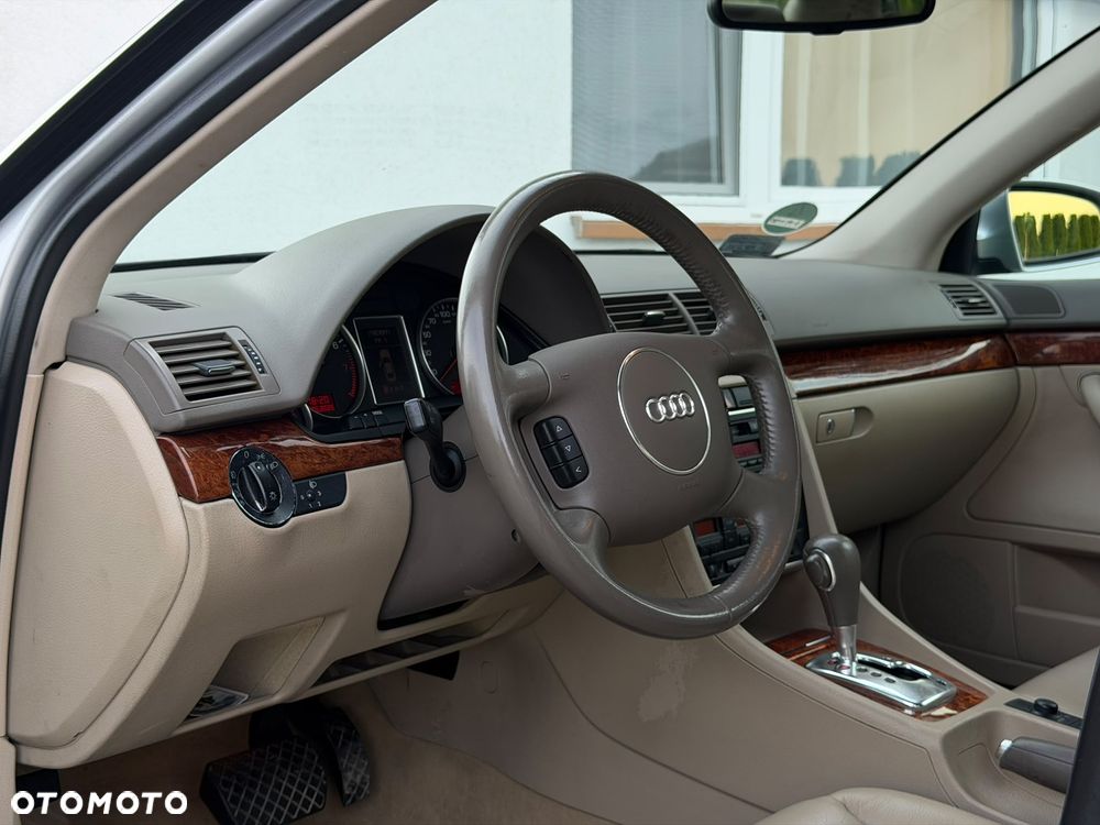 Audi A4 Limousine - 19