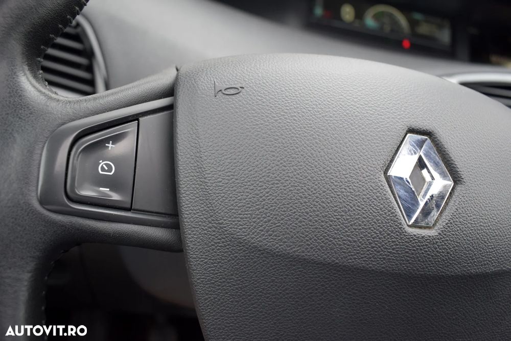 Renault Scenic ENERGY dCi 130 Start & Stop Luxe - 28