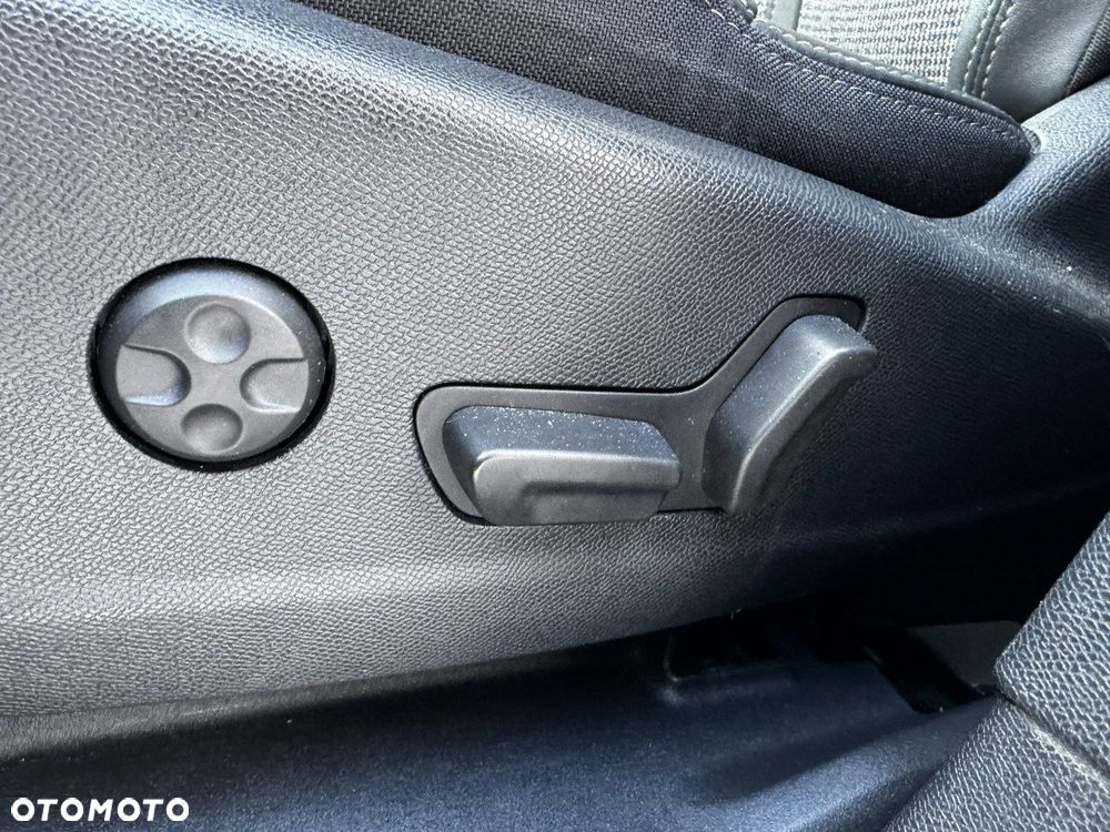 Peugeot 5008 1.5 BlueHDi Allure Pack S&S EAT8 - 19