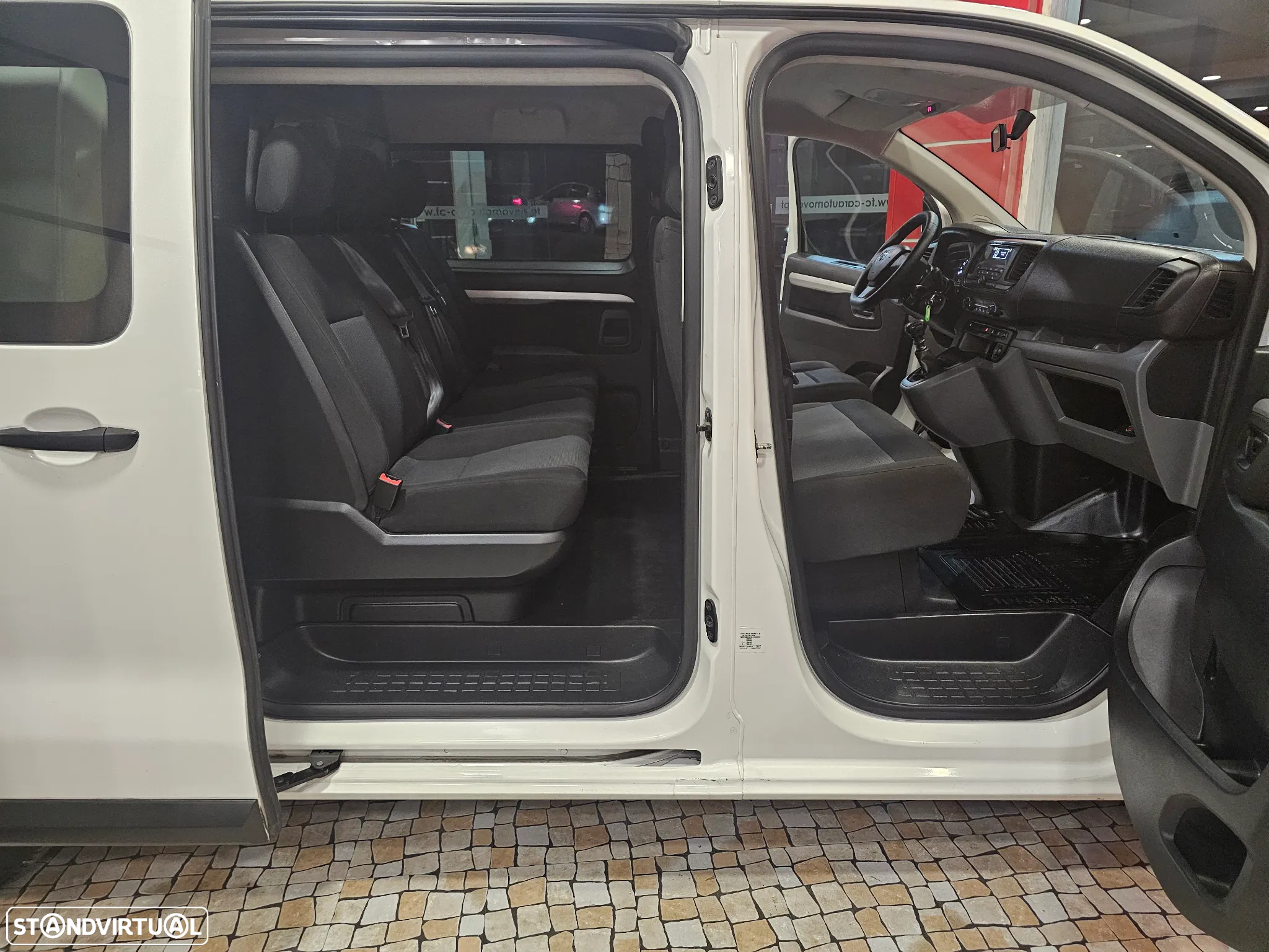Toyota Proace 1.6 D-4D L1 6L - 12