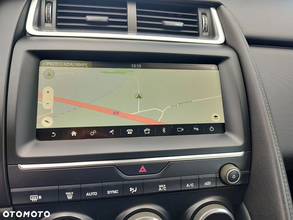 Jaguar E-Pace - 12