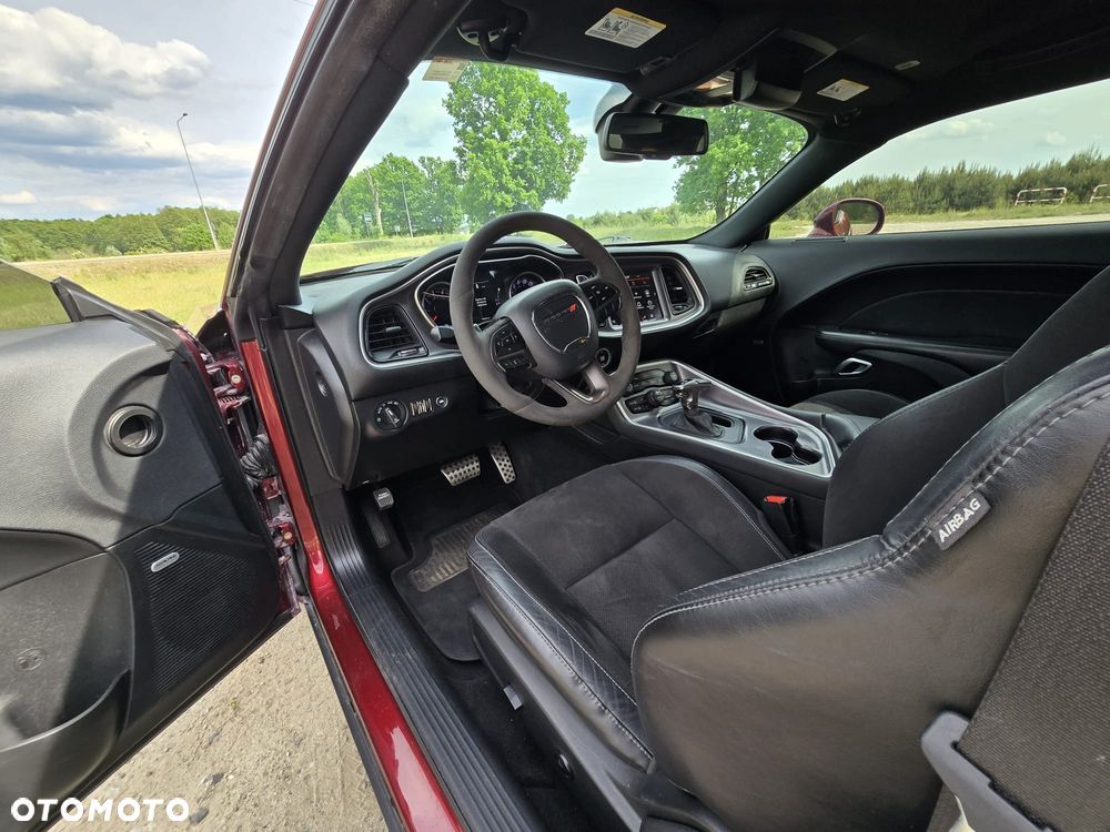 Dodge Challenger - 5