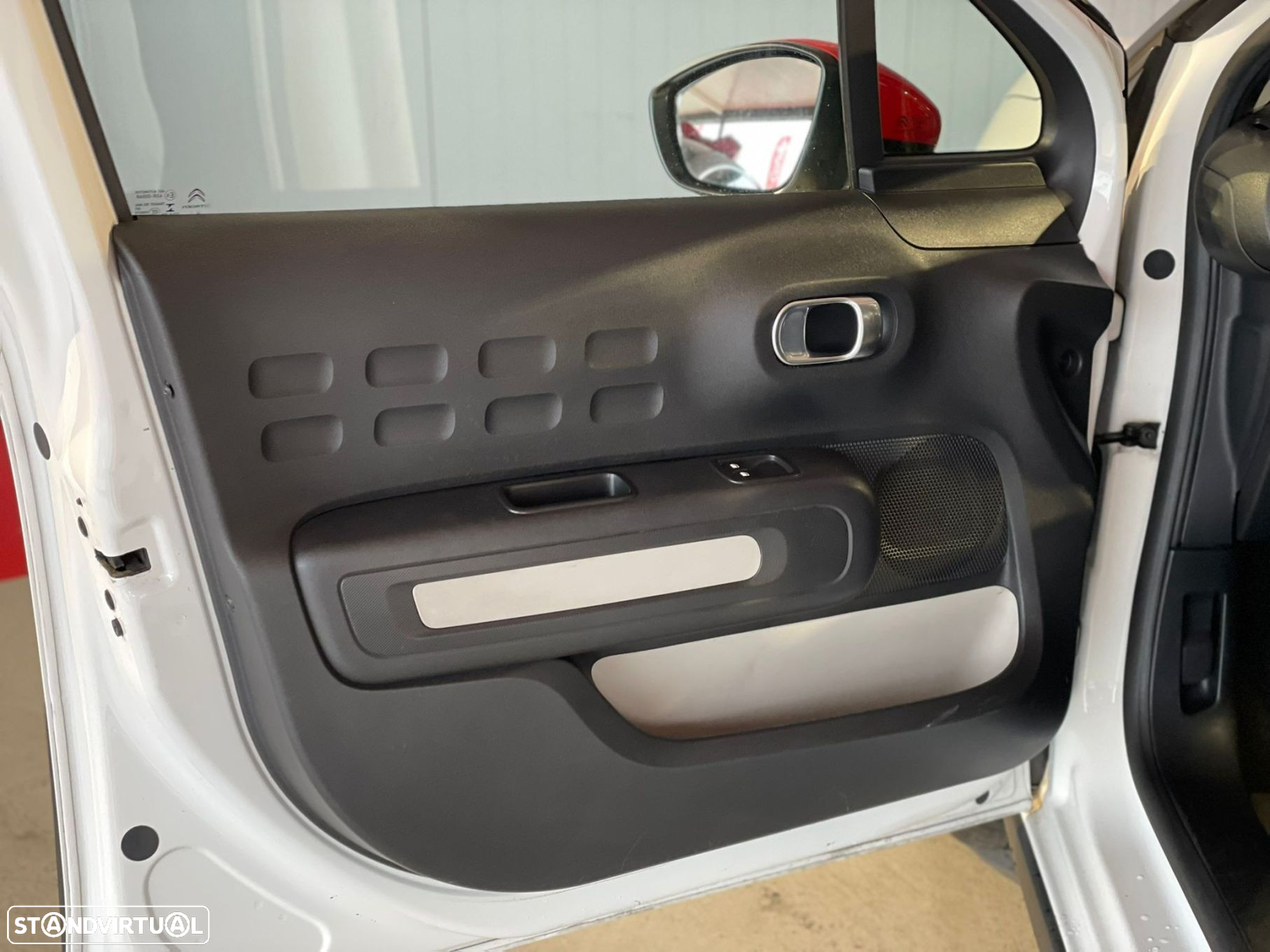 Citroën C3 1.2 PureTech Feel - 19
