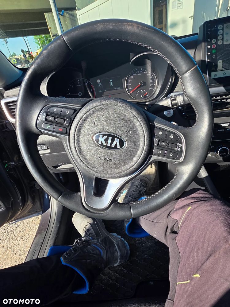 Kia Optima 1.7 CRDI L DCT - 11