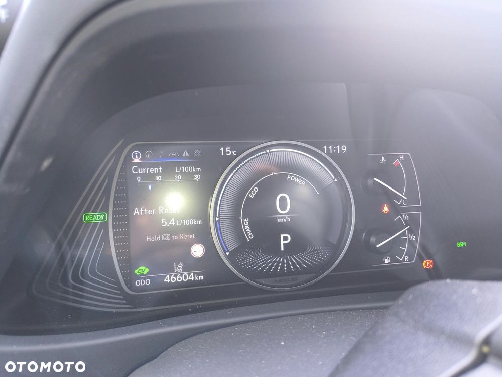 Lexus UX - 12